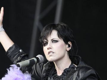 Dolores O'Riordan Dolores O'Riordan