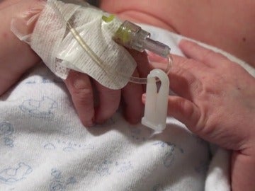 Carla, primer bebé español en recibir un corazón incompatible con su sangre