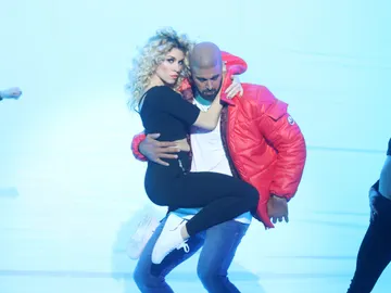 David Amor se mete en la piel del rapero Drake para hacernos bailar con 'Hotline bling' David Amor se mete en la piel del rapero Drake para hacernos bailar con 'Hotline bling'