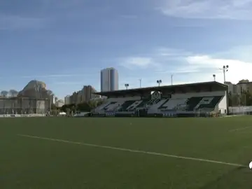 Detenidos cuatro directivos y nueve jugadores del Calpe CF por una presunta trama de inmigración ilegal Detenidos cuatro directivos y nueve jugadores del Calpe CF por una presunta trama de inmigración ilegal