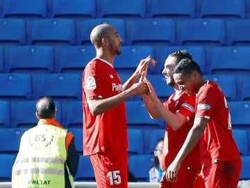 Nzonzi, Sarabia y Muriel celebran un gol