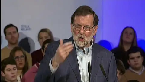 Rajoy advierte a Puigdemont de que "una sola persona situada fuera de la realidad" Rajoy advierte a Puigdemont de que "una sola persona situada fuera de la realidad"