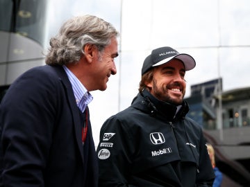Carlos Sainz, con Fernando Alonso