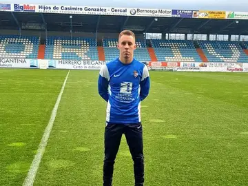 Yelko Pino, con la Ponferradina Yelko Pino, con la Ponferradina