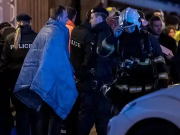 Afectados por el incendio en un hotel en Praga Afectados por el incendio en un hotel en Praga