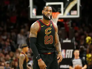 LeBron James, abatido durante el partido contra los Thunder LeBron James, abatido durante el partido contra los Thunder