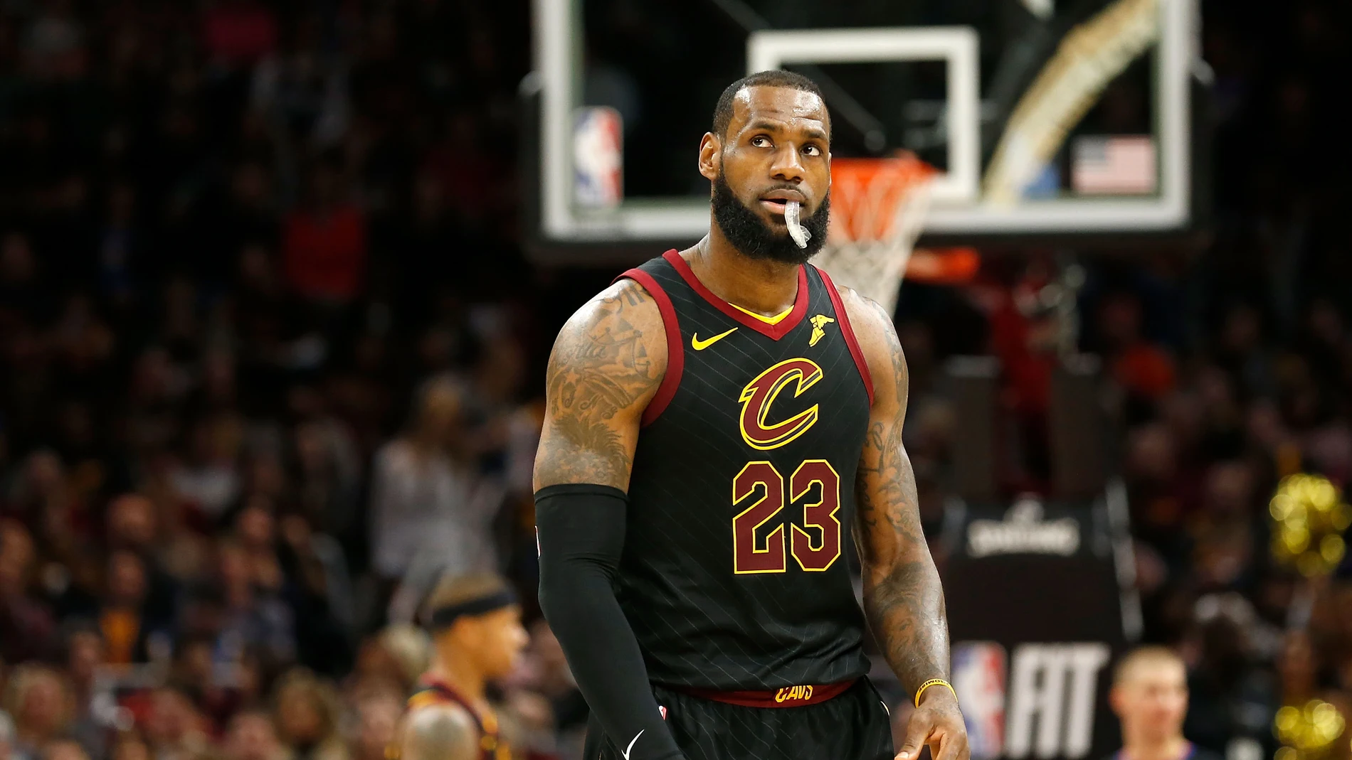 LeBron James, abatido durante el partido contra los Thunder LeBron James, abatido durante el partido contra los Thunder
