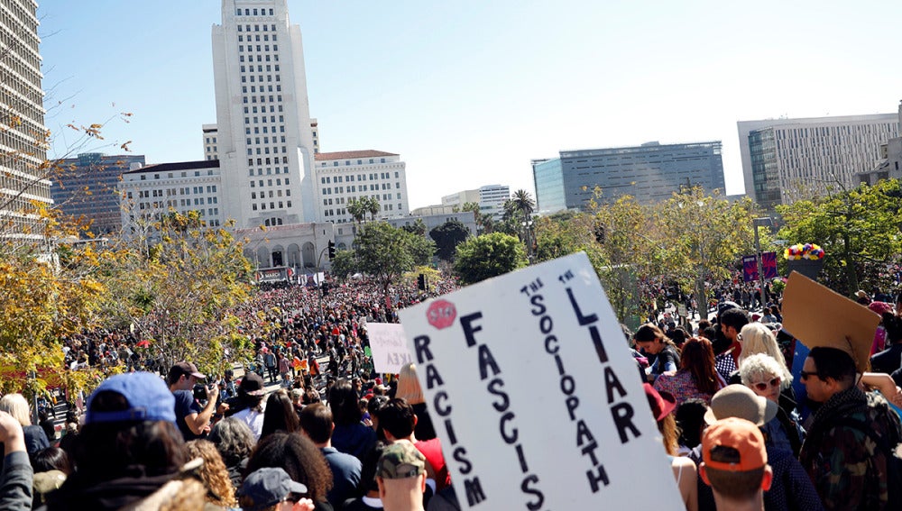 Imagen de la Marcha de Mujeres en Los  Angeles