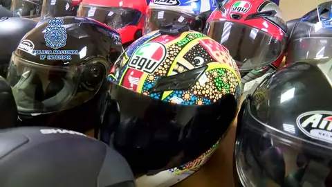 Detenido un ladrón de cascos y complementos de moto en Madrid Detenido un ladrón de cascos y complementos de moto en Madrid