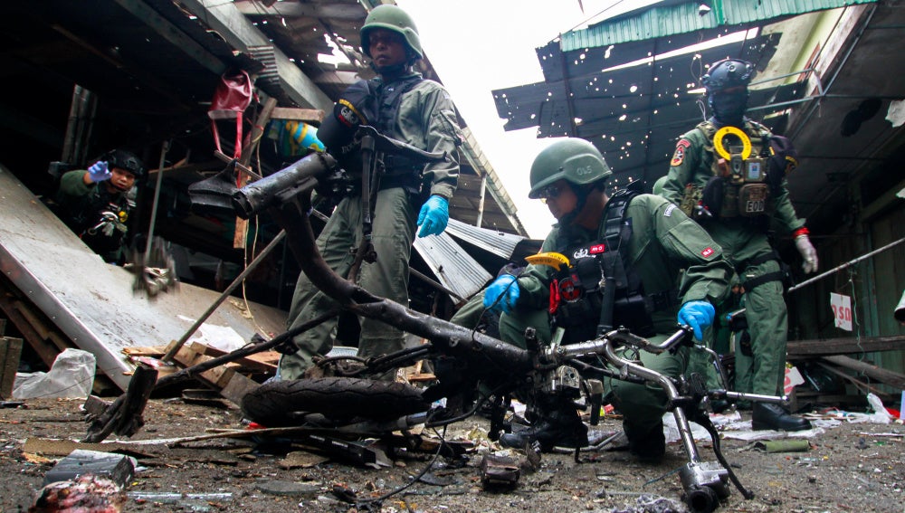 Imagen del mercado en el que explotó una bomba en Tailandia