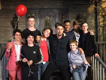 El reparto de 'It' junto a su director El reparto de 'It' junto a su director