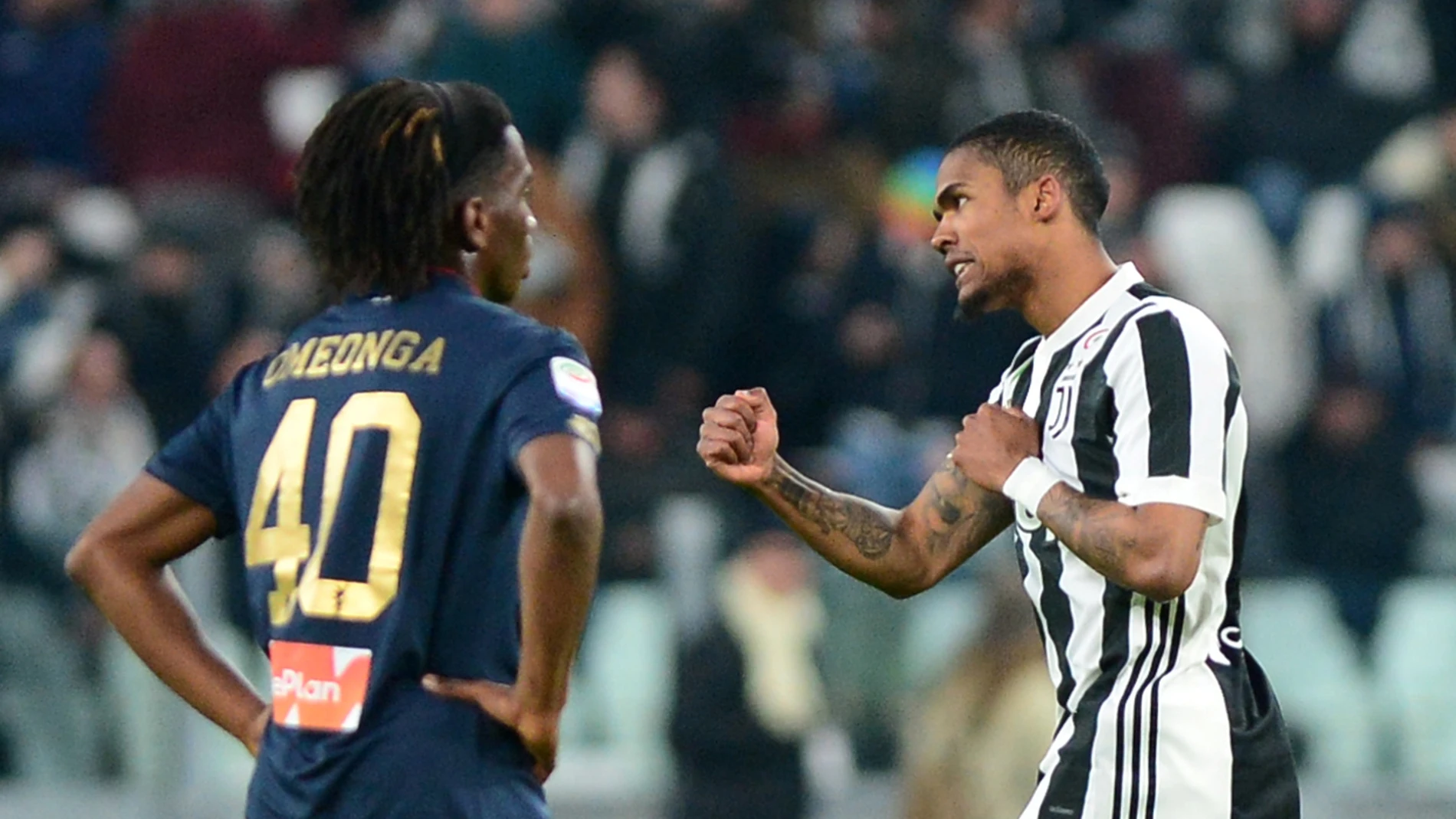 Douglas Costa celebra su gol ante el Genoa Douglas Costa celebra su gol ante el Genoa