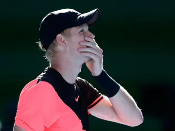 Kyle Edmund espera la revisión del punto ganador ante Dimitrov Kyle Edmund espera la revisión del punto ganador ante Dimitrov