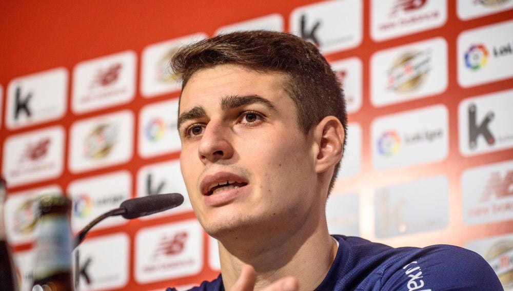 Kepa Arrizabalaga, en rueda de prensa