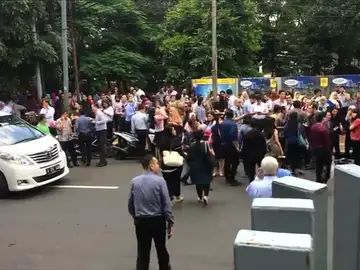 Ocho heridos por un terremoto de magnitud 6 en la isla indonesia de Java Ocho heridos por un terremoto de magnitud 6 en la isla indonesia de Java
