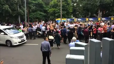 Ocho heridos por un terremoto de magnitud 6 en la isla indonesia de Java Ocho heridos por un terremoto de magnitud 6 en la isla indonesia de Java