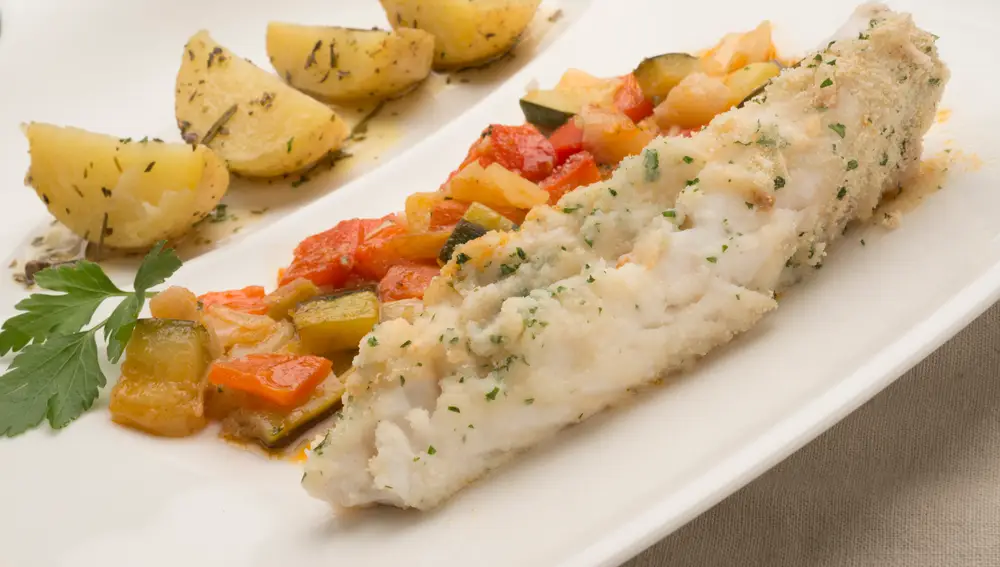 Rape con verduras y patatas