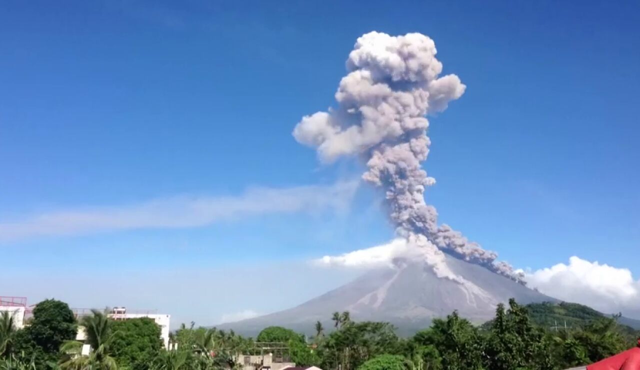 El volc&aacute;n filipino Mayon 