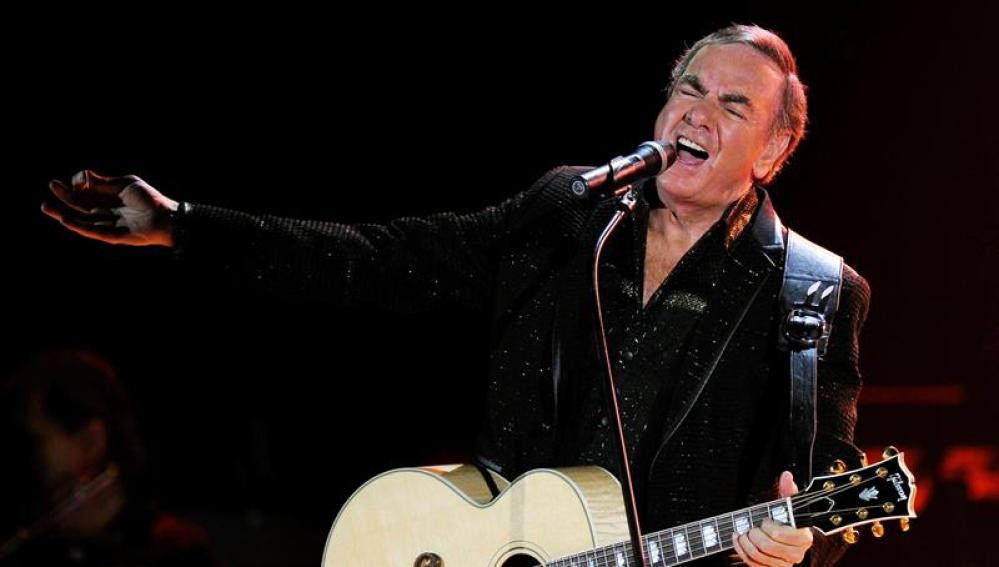 El cantante estadounidense Neil Diamond durante un concierto en Zúrich