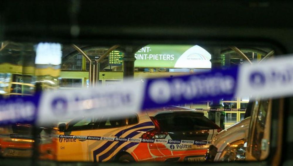 Dispositivo policial en la Estación de tren de Gante