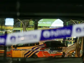 Dispositivo policial en la Estación de tren de Gante Dispositivo policial en la Estación de tren de Gante