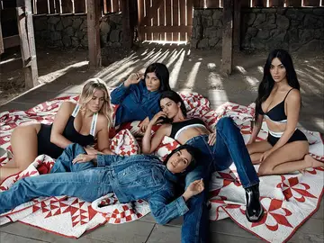 Las hermanas Kardashian para Calvin Klein Las hermanas Kardashian para Calvin Klein