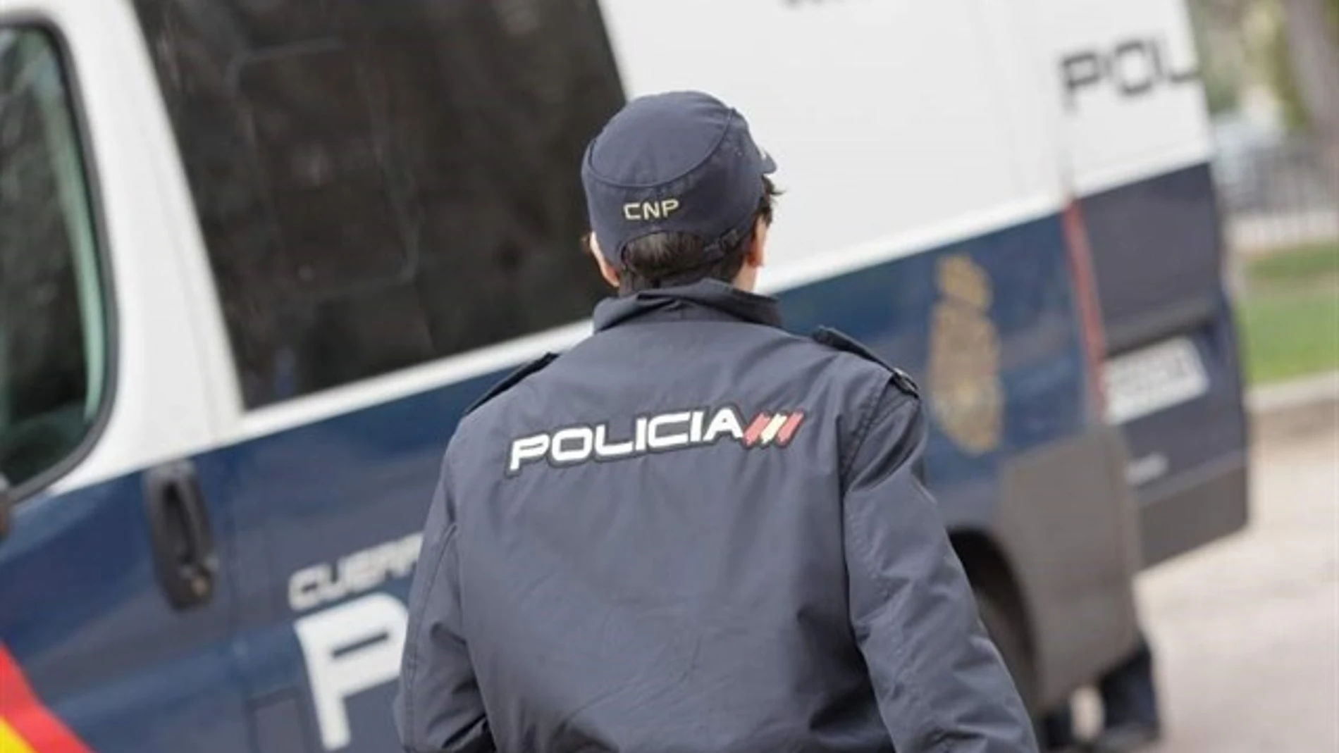 Imagen de un agente de la Policía Nacional Imagen de un agente de la Policía Nacional