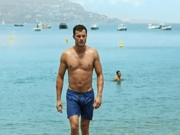 Jamie Dornan sale del agua en 'Cincuenta sombras liberadas' Jamie Dornan sale del agua en 'Cincuenta sombras liberadas'