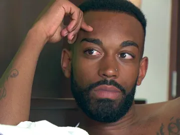 Adrián, intranquilo por no tener 'tema' con su mujer Adrián, intranquilo por no tener 'tema' con su mujer