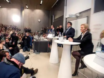 El expresidente de la Generalitat de Cataluña, Carles Puigdemont, durante su discurso en inglés hoy en la Universidad de Copenhague El expresidente de la Generalitat de Cataluña, Carles Puigdemont, durante su discurso en inglés hoy en la Universidad de Copenhague