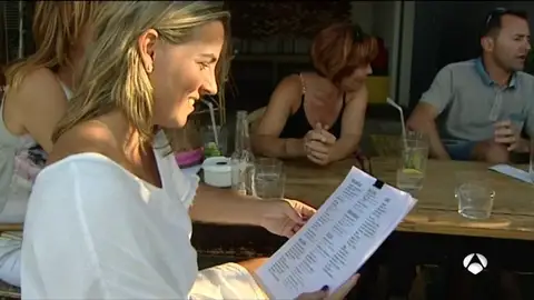 Galicia multa con hasta 9.000 euros a los hosteleros que cobren de más a los turistas Galicia multa con hasta 9.000 euros a los hosteleros que cobren de más a los turistas