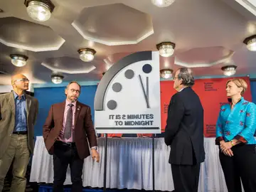 Científicos colocan el 'Reloj del Juicio Final' a dos minutos del apocalipsis Científicos colocan el 'Reloj del Juicio Final' a dos minutos del apocalipsis
