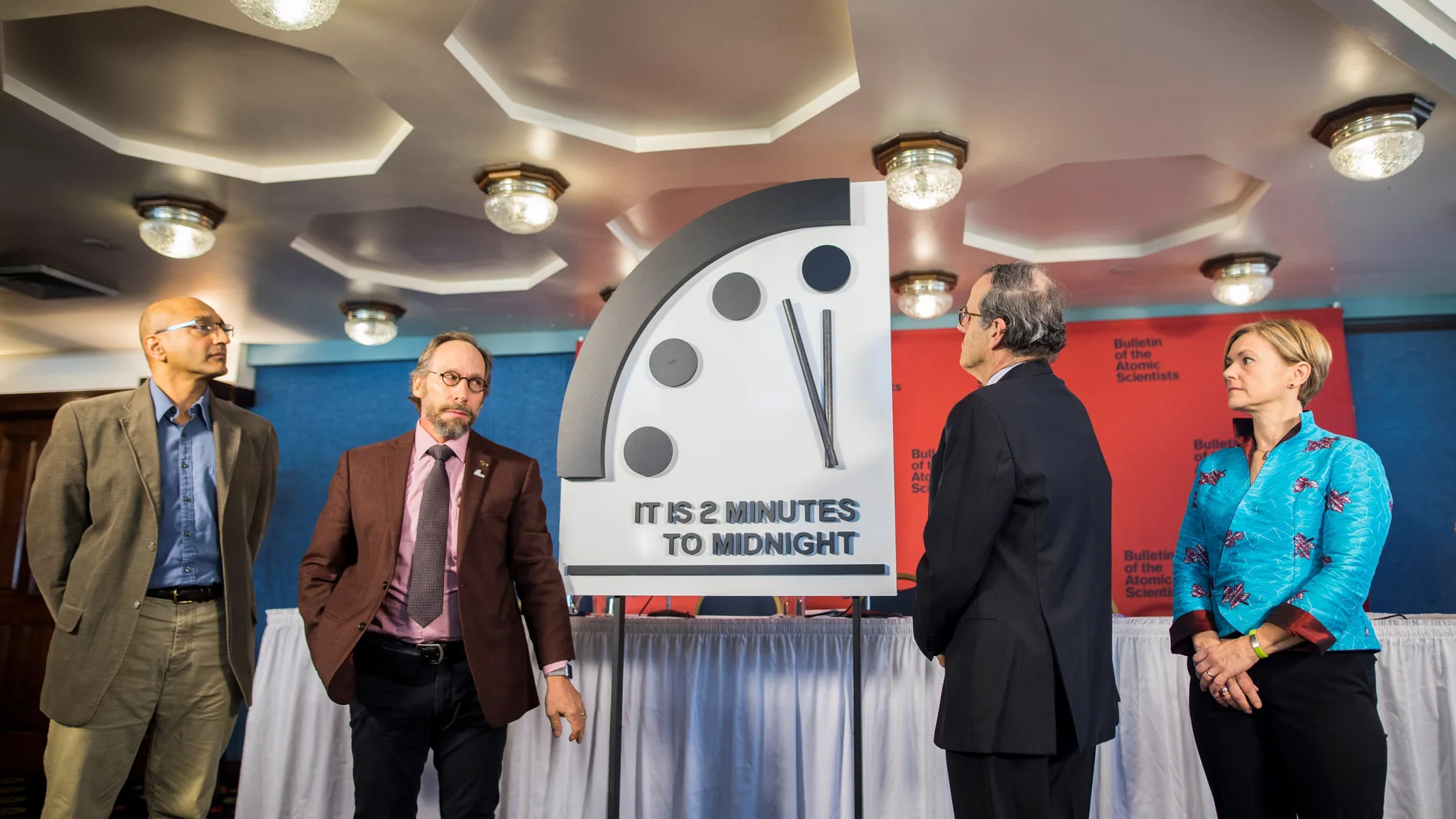 Científicos colocan el 'Reloj del Juicio Final' a dos minutos del apocalipsis Científicos colocan el 'Reloj del Juicio Final' a dos minutos del apocalipsis