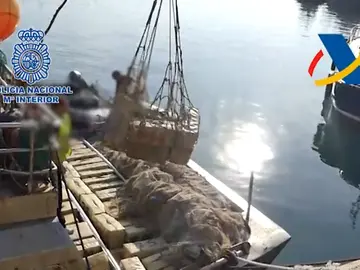 Interceptado un barco en el Atlántico con 12 toneladas de hachís Interceptado un barco en el Atlántico con 12 toneladas de hachís