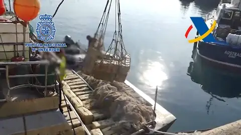 Interceptado un barco en el Atlántico con 12 toneladas de hachís Interceptado un barco en el Atlántico con 12 toneladas de hachís