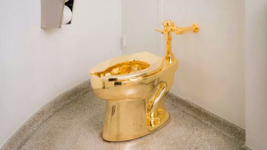 El inodoro de oro ofrecido a Donald Trump