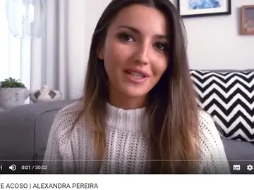 Youtuber lovely pepa. Denuncia a VOGUE Youtuber lovely pepa. Denuncia a VOGUE