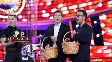 Àngel Llàcer y Manel Fuentes celebran su cumpleaños a lo grande en 'Tu cara me suena'