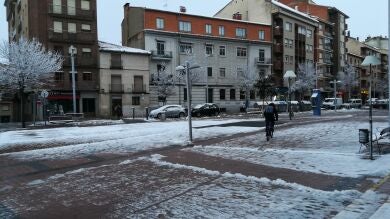 El temporal de nieve afecta a un centenar de carreteras en toda España