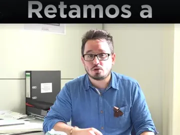 Carlos Saura reta a Celia Villalobos Carlos Saura reta a Celia Villalobos