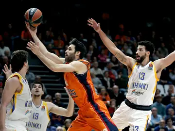 San Emeterio, con la bola San Emeterio, con la bola