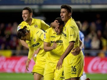 El Villarreal celebrando el gol ante la Real