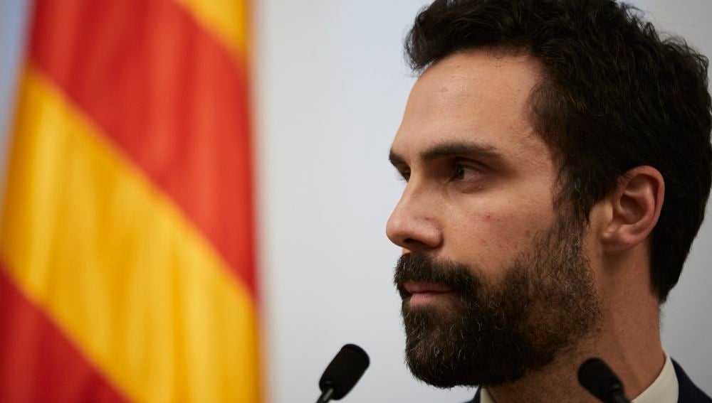 El presidente del Parlament, Roger Torrent (ERC), durante una comparecencia en Barcelona