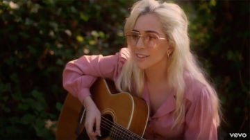 Lady Gaga, en el videoclip de 'Joanne'