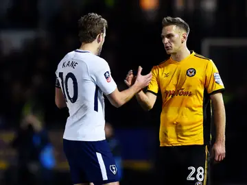 Tottenham y Newport firman tablas Tottenham y Newport firman tablas