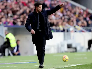 Simeone durante el partido ante Las Palmas Simeone durante el partido ante Las Palmas