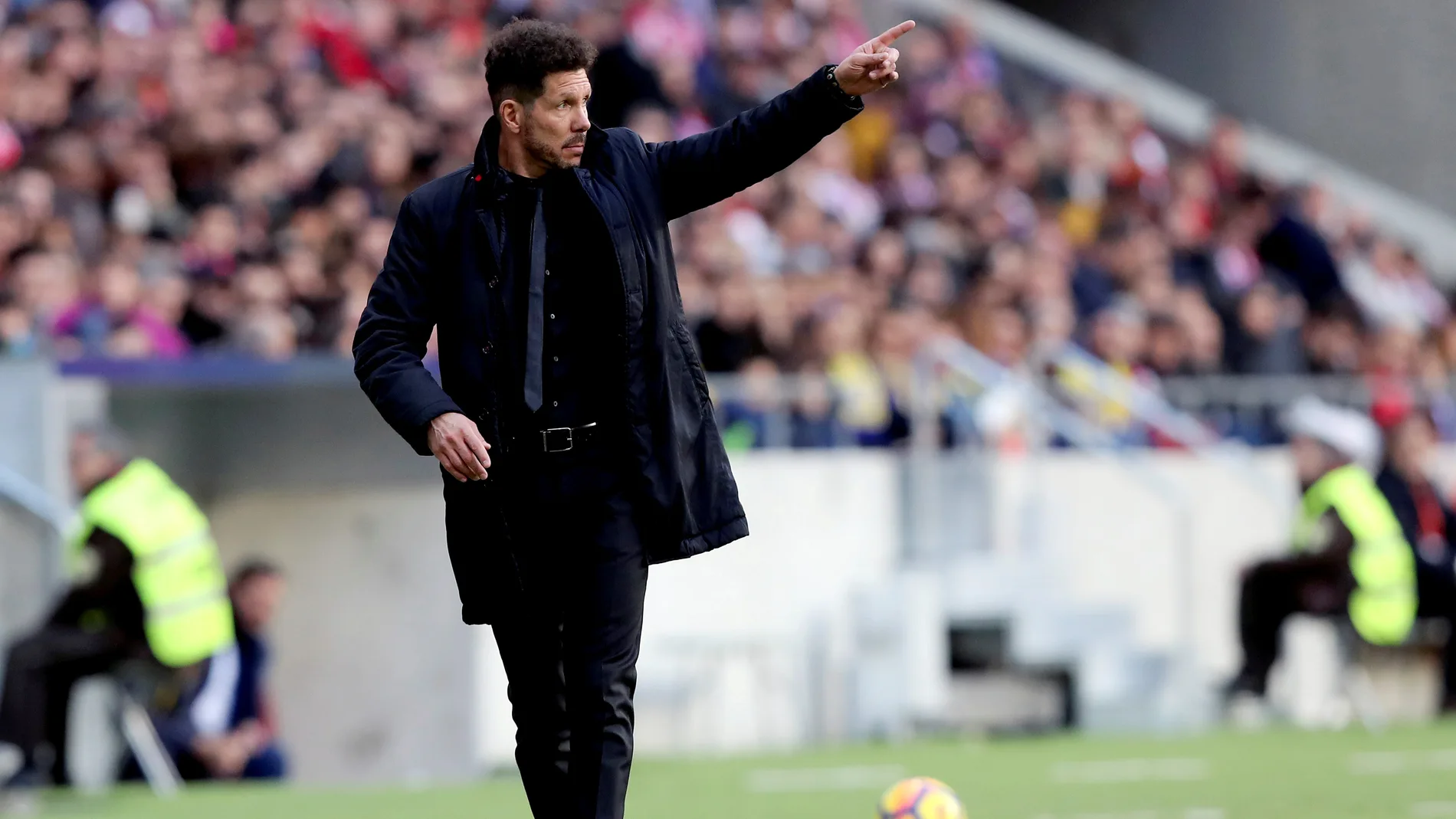 Simeone durante el partido ante Las Palmas Simeone durante el partido ante Las Palmas