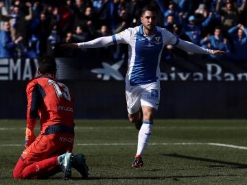 Guerrero celebra un gol ante el Espanyol