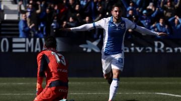 Guerrero celebra un gol ante el Espanyol