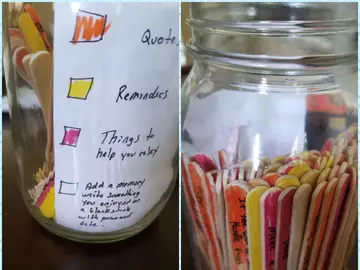 Los palitos de helado con notas apuntadas Los palitos de helado con notas apuntadas